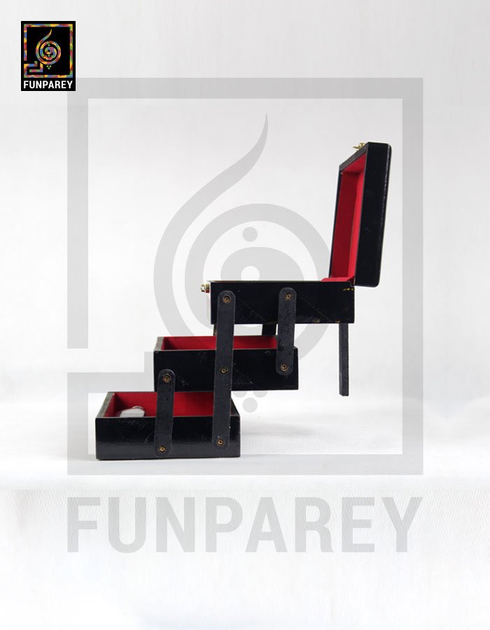 Wooden Cantilever Jewelry Box 8/5 with Nakshi Art Red