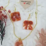Resin Jewellery Set - Dried Wildflower Pendant & Earrings 02
