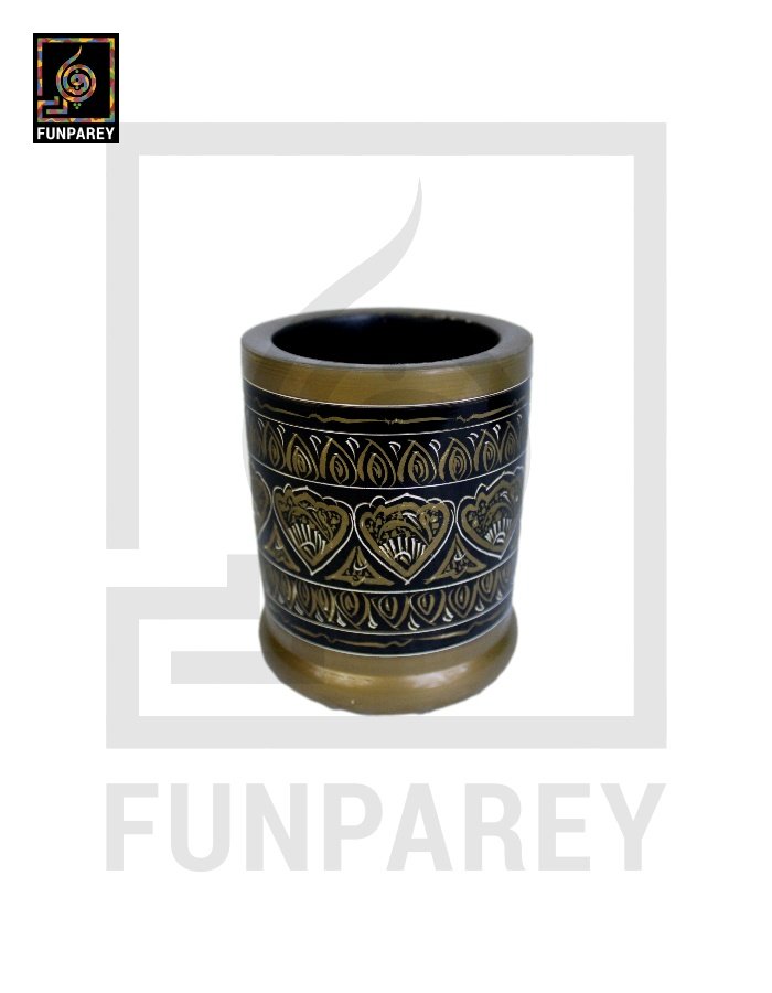 Accessory Jar Cylindrical with Lacquer Art