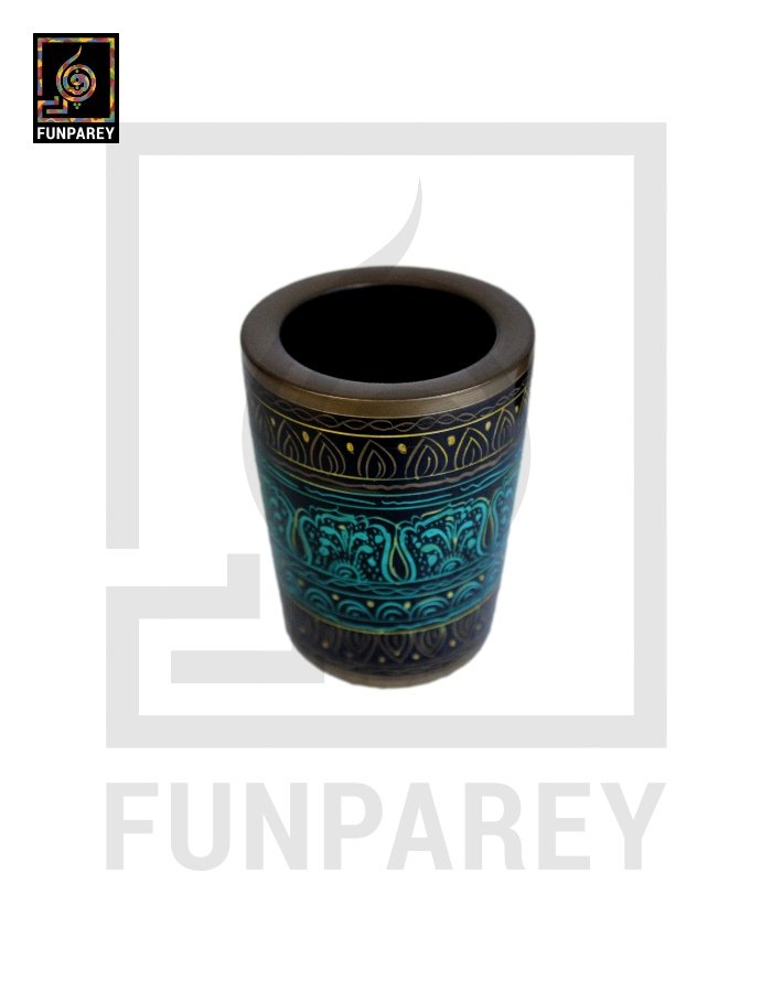 Accessory Jar Cylindrical with Lacquer Art