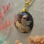 Handcrafted Resin Pendant Botanica - Luna 02