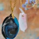 Handmade Resin Pendant - Falak-e-Raaz 05