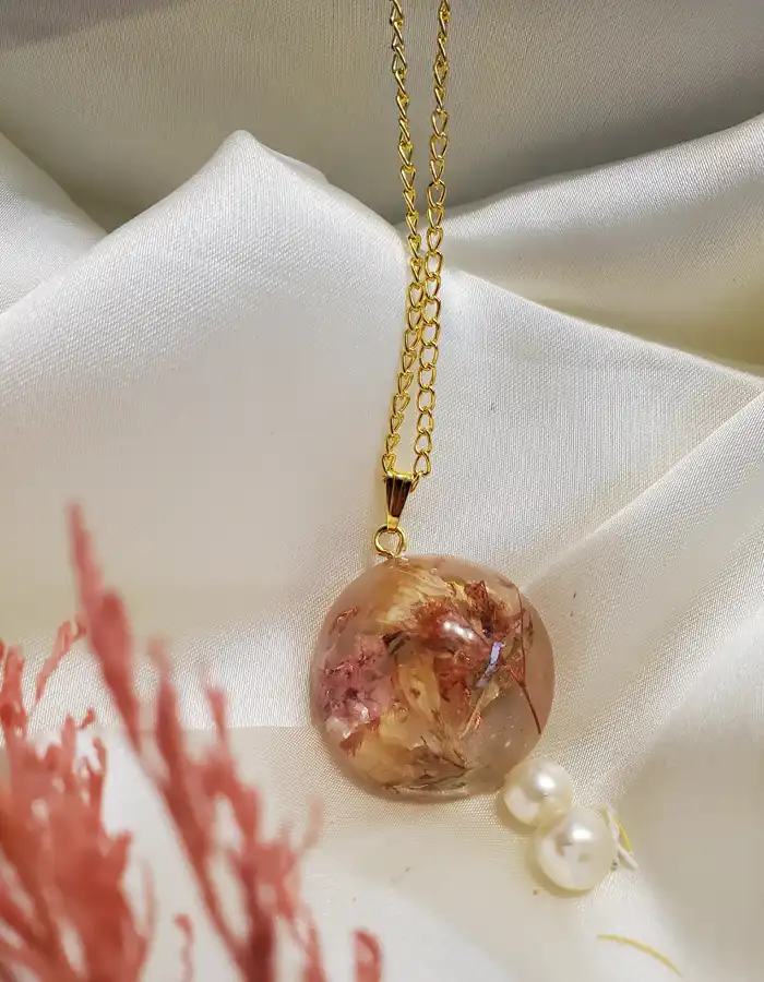 Handmade Resin Pendant - Poetic Blend