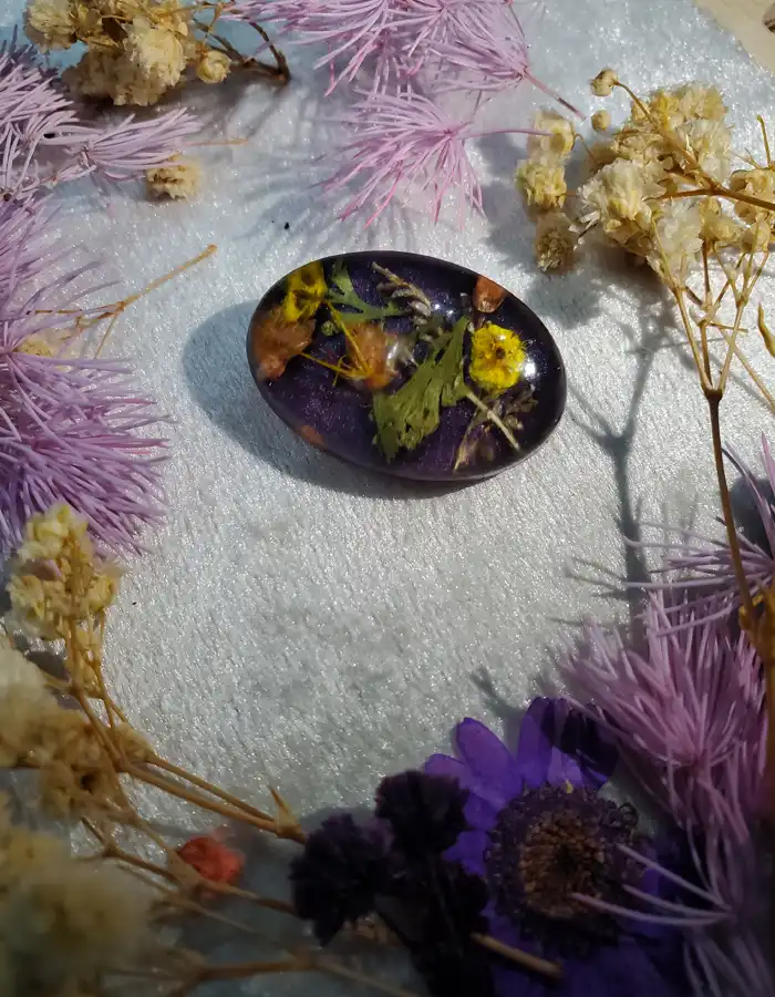 Resin Made Scarf Pin - Emerald Reverie