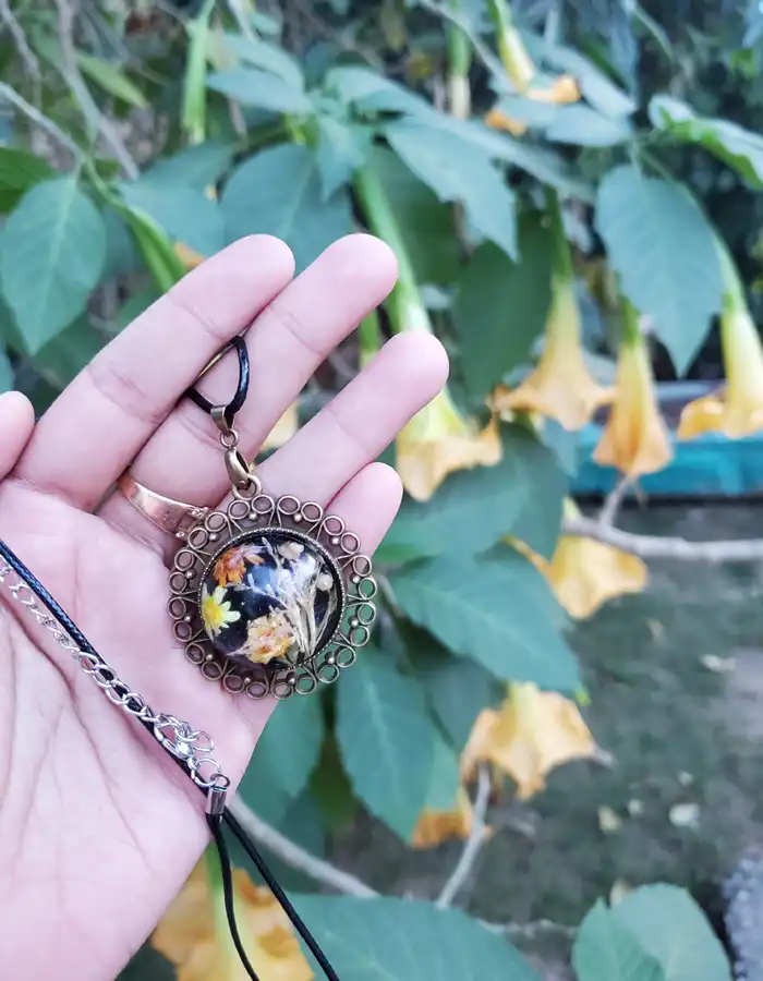 Resin Pendant - OrnateFlare